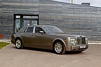 Links Rolls Royce 2